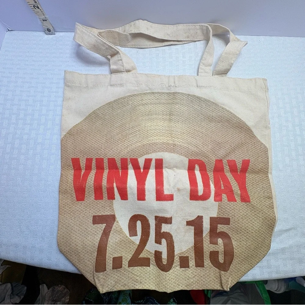 6for$20❤️Bundle Item! Vinyl Day Tote Bag - Red & Brown Print
